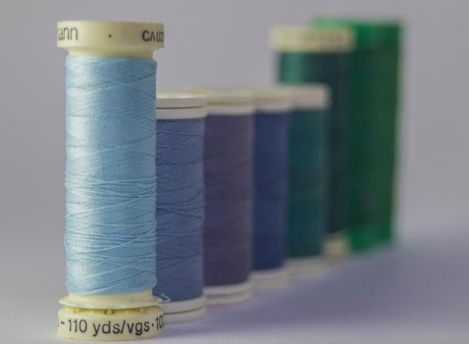 Spools of sewing thread in different colours
